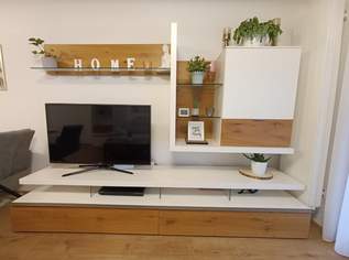 Hochwertige Wohnwand mit Beleuchtung , 300 €, Haus, Bau, Garten-Möbel & Sanitär in 1210 Floridsdorf Hochwertige Wohnwand mit Beleuchtung , 300 €, Haus, Bau, Garten-Möbel & Sanitär in 1210 Floridsdorf