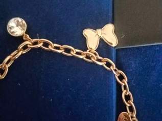 Bettelarmband von Disney , vergoldet, 25 cm lang mit 5 Disney Charms, 35 €, Marktplatz-Antiquitäten, Sammlerobjekte & Kunst in 1220 Donaustadt