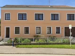 GROSSZÜGIGES LANDHAUS MIT GESCHLOSSENEM INNENHOF, STADEL, WERKSTATT UND NEBENGEBÄUDEN SAMT WEINKELLER IN PARADIESISCHER GRÜNRUHELAGE, 295000 €, Immobilien-Häuser in 2014 Puch