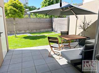 Exklusive Doppelhaushälfte mit Designküche & traumhaftem Garten nahe dem wunderschönen Attersee, 649000 €, Immobilien-Häuser in 4863 Seewalchen am Attersee
