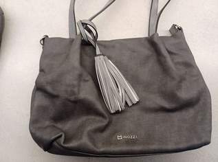 Handtasche Minozzi in grau , 7 €, Kleidung & Schmuck-Taschen & Koffer in 4175 Herzogsdorf