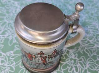 Marzi und Remy Krug mit Zinndeckel , 65 €, Marktplatz-Antiquitäten, Sammlerobjekte & Kunst in 4865 Nußdorf am Attersee Marzi und Remy Krug mit Zinndeckel , 65 €, Marktplatz-Antiquitäten, Sammlerobjekte & Kunst in 4865 Nußdorf am Attersee