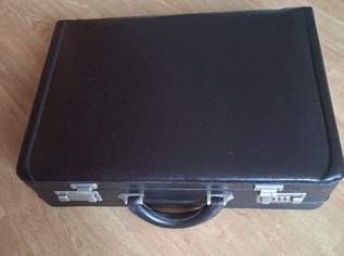 Aktenkoffer , 95 €, Kleidung & Schmuck-Taschen & Koffer in 2560 Berndorf II