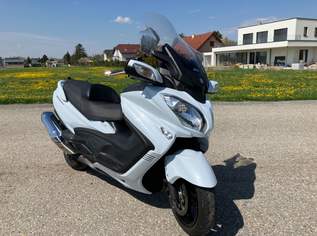 Wunderschöner Roller, 6300 €, Auto & Fahrrad-Motorräder in 2431 Gemeinde Enzersdorf an der Fischa