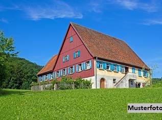 Historischer Dreikanthof mit umfangreichen Nebengebäuden und Stallungen, 2061700 €, Immobilien-Gewerbeobjekte in 4212 Neumarkt im Mühlkreis