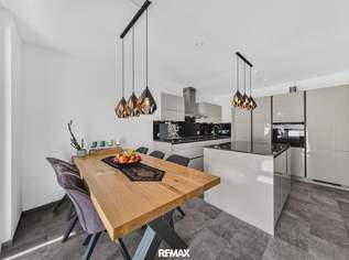Ihr neues Zuhause mit Kaiserblick- stilvolle Dachgeschosswohnung in Niederndorf zu kaufen!!, 598000 €, Immobilien-Wohnungen in 6342 Gemeinde Niederndorf