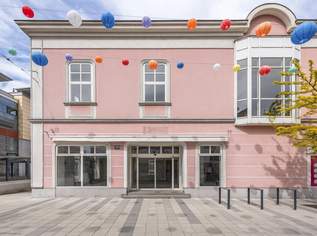 Mach diesen außergewöhnlichen Ort zu deinem! Großzügige Fläche in Bestlage von Wiener Neustadt | Zwei Etagen | Rolltreppe und Lift, 9700 €, Immobilien-Gewerbeobjekte in Niederösterreich