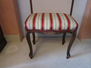 Vintage Stilhocker - Holz / Stoffbezug, 35 €, Haus, Bau, Garten-Möbel & Sanitär in 1120 Meidling