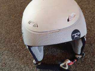 Helm, 50 €, Marktplatz-Sportgeräte & Zubehör in 9971 Marktgemeinde Matrei in Osttirol Helm, 50 €, Marktplatz-Sportgeräte & Zubehör in 9971 Marktgemeinde Matrei in Osttirol