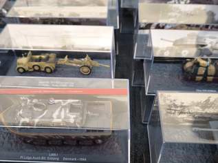 115 Stück Sammelobjekte Panzer und dazugehörige Fahrzeuge Maßstab 1:72