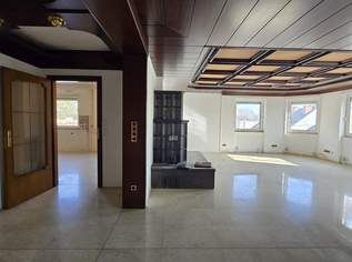Großzügig konzipierte Wohnung * Loggia * KFZ Garagenplatz * Sauna * sanierungsbedürftig, 349000 €, Immobilien-Wohnungen in 1100 Favoriten