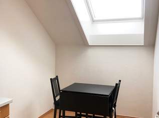 Esstisch mit 2 Stühlen (von IKEA), 100 €, Haus, Bau, Garten-Möbel & Sanitär in 4863 Seewalchen am Attersee Esstisch mit 2 Stühlen (von IKEA), 100 €, Haus, Bau, Garten-Möbel & Sanitär in 4863 Seewalchen am Attersee