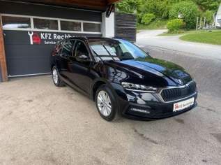 Octavia Combi 2,0 TDI Ambition DSG AHV LED APP NAVI SHZ Octavia Combi 2,0 TDI Ambition DSG AHV LED APP NAVI SHZ