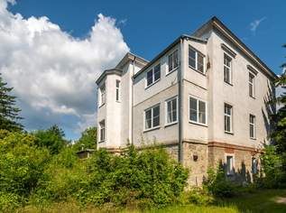 ++NEU++ Tolle Zinsvilla mit uneinsehbarem Grund in Bad Vöslau, großes Ausbaupotenzial!, 990000 €, Immobilien-Gewerbeobjekte in 2540 Bad Vöslau
