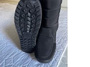 Neue, ungetragene Winterstiefel in Schwarz – EU-Größe 43,5, 89 €, Kleidung & Schmuck-Herrenkleidung in 1010 Innere Stadt