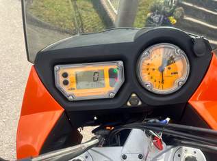 Schöne KTM 990 Adventure Reise-Enduro Schöne KTM 990 Adventure Reise-Enduro