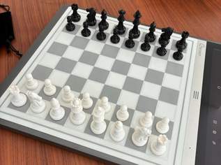 Chessnut Evo AI elektronisches Schachbrett, 200 €, Marktplatz-Antiquitäten, Sammlerobjekte & Kunst in 1230 Liesing