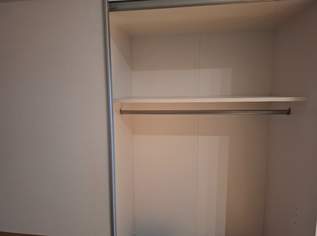 Kleiderschrank , 80 €, Haus, Bau, Garten-Möbel & Sanitär in 5020 Salzburg