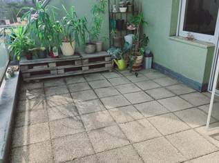 ca. 93 m² (inkl. Terrasse) Dachgeschosswohnung mit großer (16 m²) Terrasse in Liesing - keine Provision
