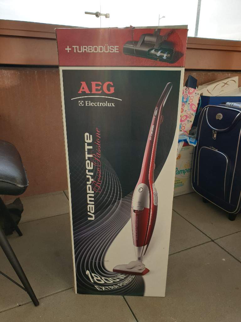 AEG Electrolux Vampyrette Staubsauger inkl. Zubehör AEG Electrolux Vampyrette Staubsauger inkl. Zubehör