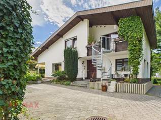 Top-Objekt in Altach: Haus mit Einliegerwohnung und zwei XL-Garagen, 0 €, Immobilien-Häuser in 6844 Gemeinde Altach