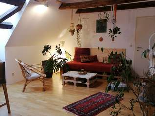 Gemütliche Dachgeschosswohnung mit Schlossbergblick Gemütliche Dachgeschosswohnung mit Schlossbergblick