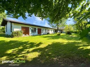 Bungalow mit zwei Wohneinheiten auf rund 1.800 m² großem Grundstück in Seewalchen am Attersee, 1100000 €, Immobilien-Häuser in 4863 Seewalchen am Attersee