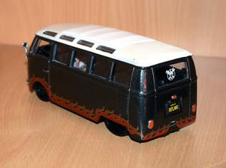 Maisto Modellauto VW T1 Bus grau Tuning Maßstab 1:25 Maisto Modellauto VW T1 Bus grau Tuning Maßstab 1:25