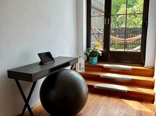 Großes Einfamilienhaus mit Pool und Garten