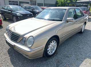 E 200 Elegance CDI Aut./WENIG KM, 7900 €, Auto & Fahrrad-Autos in 4973 Senftenbach E 200 Elegance CDI Aut./WENIG KM, 7900 €, Auto & Fahrrad-Autos in 4973 Senftenbach
