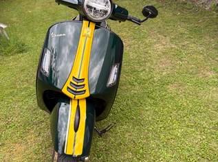 Vespa GTS 300 Racing Sixties, 6300 €, Auto & Fahrrad-Motorräder in 6060 Stadt Hall in Tirol
