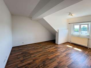 Ruhige Lage im Grünen: Singlewohnung mit Parkplatz ab Juli zu vermieten!, 424.94 €, Immobilien-Wohnungen in 4840 Vöcklabruck