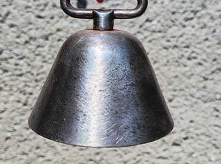 Glocke , 50 €, Marktplatz-Antiquitäten, Sammlerobjekte & Kunst in 2860 Kirchschlag in der Buckligen Welt Glocke , 50 €, Marktplatz-Antiquitäten, Sammlerobjekte & Kunst in 2860 Kirchschlag in der Buckligen Welt