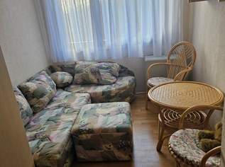 Couch mit Bettfunktion und Hocker.  Unbenutzt , 80 €, Marktplatz-Sammlungen & Haushaltsauflösungen in 8442 Kitzeck im Sausal