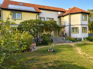 Podersdorf- Zweifamilienhaus mit Lagerhalle und Garten- viel Platz für alle! Podersdorf- Zweifamilienhaus mit Lagerhalle und Garten- viel Platz für alle!
