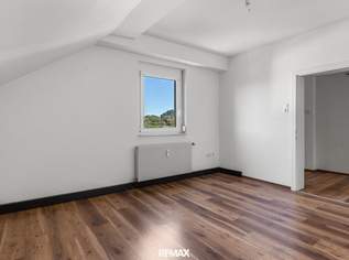 Perfekt als Studenten-WG: Große 3-Zimmer-Dachgeschosswohnung in Viktring, 1283.72 €, Immobilien-Wohnungen in 9073 