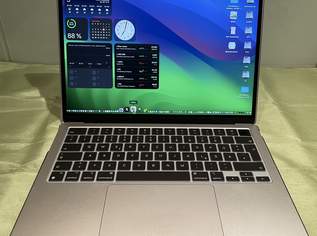 Apple MacBook 13" M2, 2022