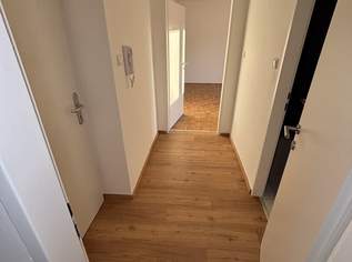 Heute einziehen und erst ab April bezahlen! Lichtdurchflutete 1-Zimmer-Wohnung mit optimaler Raumaufteilung – komfortabel, leistbar und mitten im Grünen! Mit praktischem Abstellraum, Aufzug und hellem Badezimmer!, 457.44 €, Immobilien-Wohnungen in 4400 Steyr Heute einziehen und erst ab April bezahlen! Lichtdurchflutete 1-Zimmer-Wohnung mit optimaler Raumaufteilung – komfortabel, leistbar und mitten im Grünen! Mit praktischem Abstellraum, Aufzug und hellem Badezimmer!, 457.44 €, Immobilien-Wohnungen in 4400 Steyr