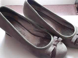 Rauhleder Pumps Gr. 37, 30 €, Kleidung & Schmuck-Damenkleidung in 1160 Ottakring Rauhleder Pumps Gr. 37, 30 €, Kleidung & Schmuck-Damenkleidung in 1160 Ottakring