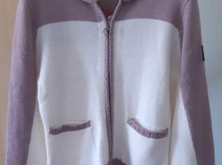 Schöne stylishe Jacke Weste Strickjacke Trainingsjacke Puma Größe XS NEU + Etiketten + Originalverpackung, 69 €, Kleidung & Schmuck-Damenkleidung in 1220 Donaustadt