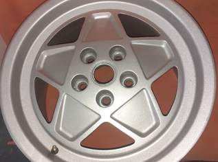 16-Zoll-Ferrari-Leichtmetallfelgen