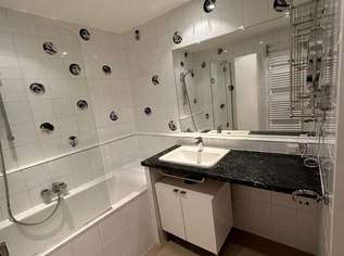 Moderne vollmöblierte Wohnung mit Loggia !