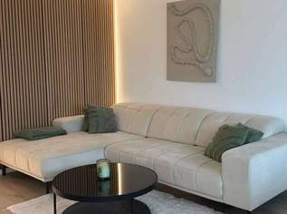 Ecksofa mit Velours-Bezug in Cremefarben – WIE NEU / keine Gebrauchsspuren, 1000 €, Haus, Bau, Garten-Möbel & Sanitär in 1140 Penzing