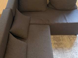 Dunkelgraue L-Couch mit Bett funktion, 180 €, Haus, Bau, Garten-Möbel & Sanitär in 8052 Wetzelsdorf