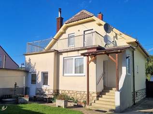 Charmantes Renovierungsprojekt: 4-Zimmer-Haus mit großem Garten und Garage in Göllersdorf!, 255000 €, Immobilien-Häuser in 2013 Göllersdorf Charmantes Renovierungsprojekt: 4-Zimmer-Haus mit großem Garten und Garage in Göllersdorf!, 255000 €, Immobilien-Häuser in 2013 Göllersdorf