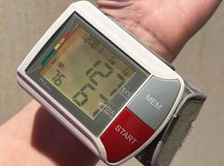 Blutdruckmessgerät fürs Handgelenk, 15 €, Marktplatz-Beauty, Gesundheit & Wellness in 1120 Meidling