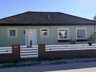 Moderner 4-Zimmer-Bungalow mit Terrasse, Pool und Garage – sofort bezugsfertig!, 399000 €, Immobilien-Häuser in 2492 Eggendorf