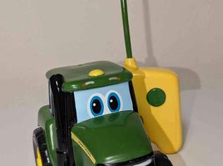 Tomy John Deere Traktor Johnny ferngesteuert, 9 €, Kindersachen-Spielzeug in 4675 Weibern Tomy John Deere Traktor Johnny ferngesteuert, 9 €, Kindersachen-Spielzeug in 4675 Weibern
