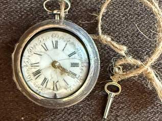 J. Miller. Silberne Taschenuhr mit Schlüsseletui und getriebener Verzierung. 1760!, 1899 €, Kleidung & Schmuck-Accessoires, Uhren, Schmuck in Bulgarien