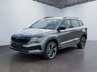Karoq 2,0 TDI DSG Sportline 2ZKli AHK ACC SHT..., 44737 €, Auto & Fahrrad-Autos in 6844 Gemeinde Altach